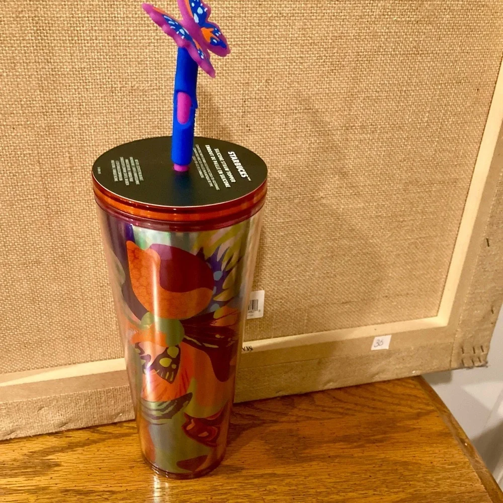 Starbucks Cold Cup with Butterfly Straw Topper 2024  24 oz - NWT